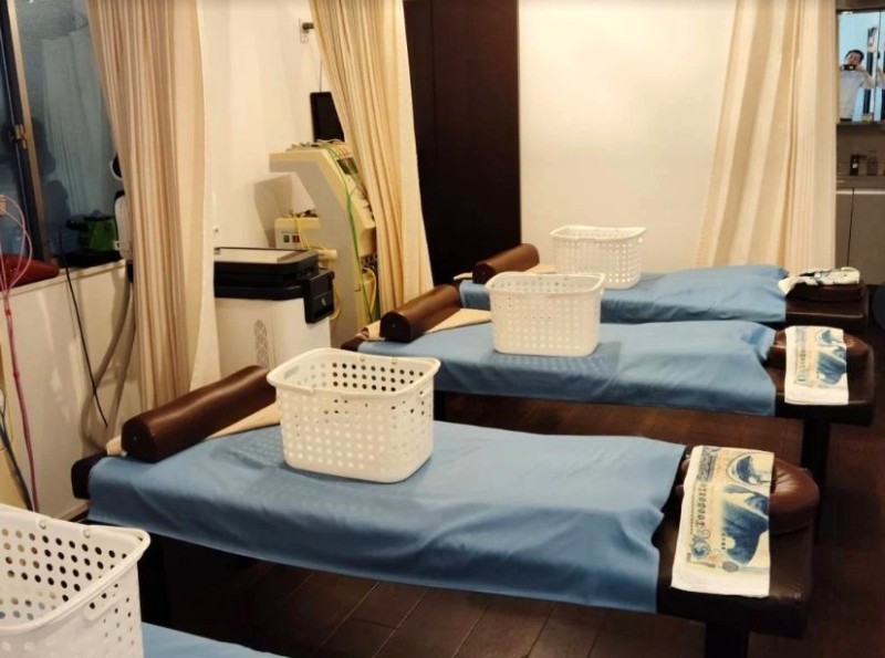 敬優整骨院 施術室